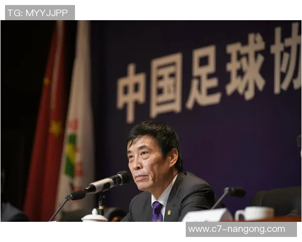 张家胜亲赴肇庆为中国男足加油宋凯孙雯携手探访深圳女足鼓励士气