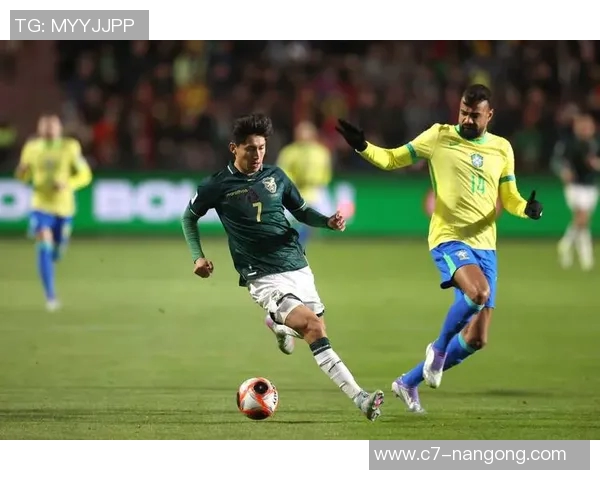 长友佑都社交媒体庆祝战胜巴西队这一历史性时刻将铭刻在足球史册中